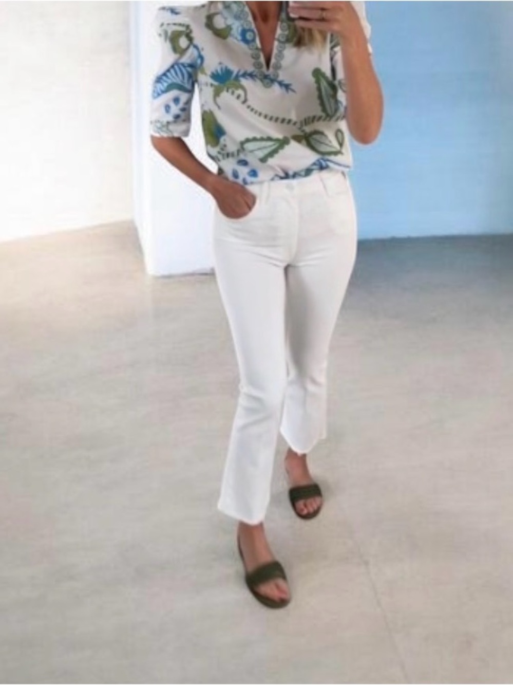 MOTHER Distressed THE HUSTLER Ankle fray white denim jeans women’s size 27 4